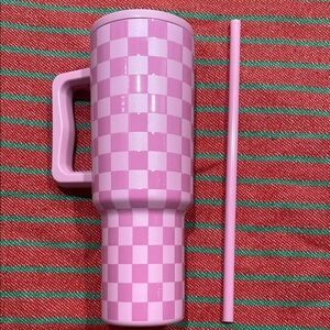 Simple Modern Pink Checkered Tumbler